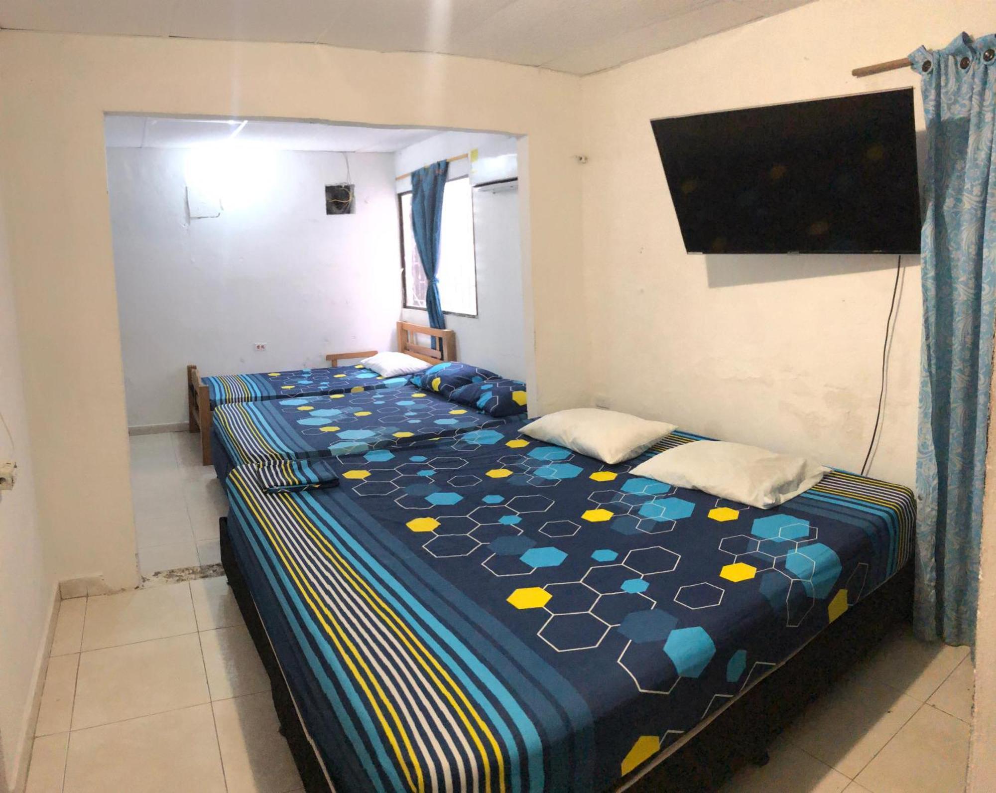 Pensión Santorini Ii *